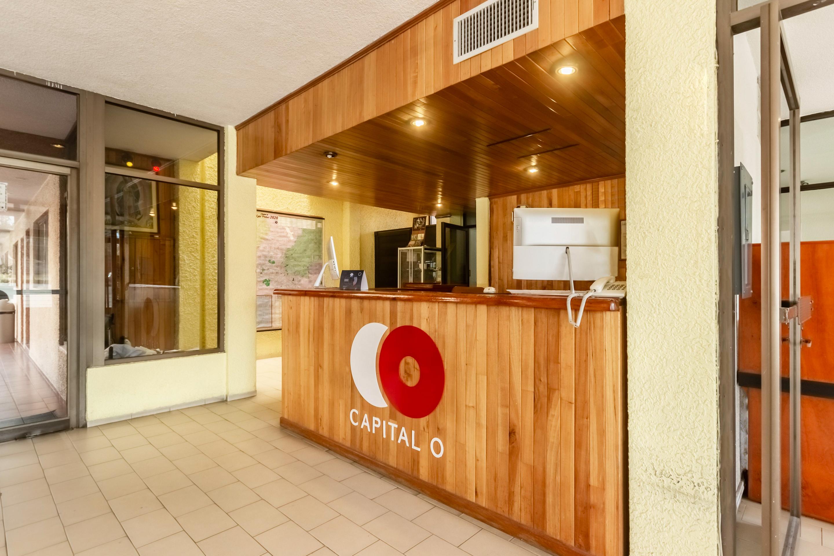 Capital O Mansion Los Arcos, サン・ルイス・ポトシ エクステリア 写真